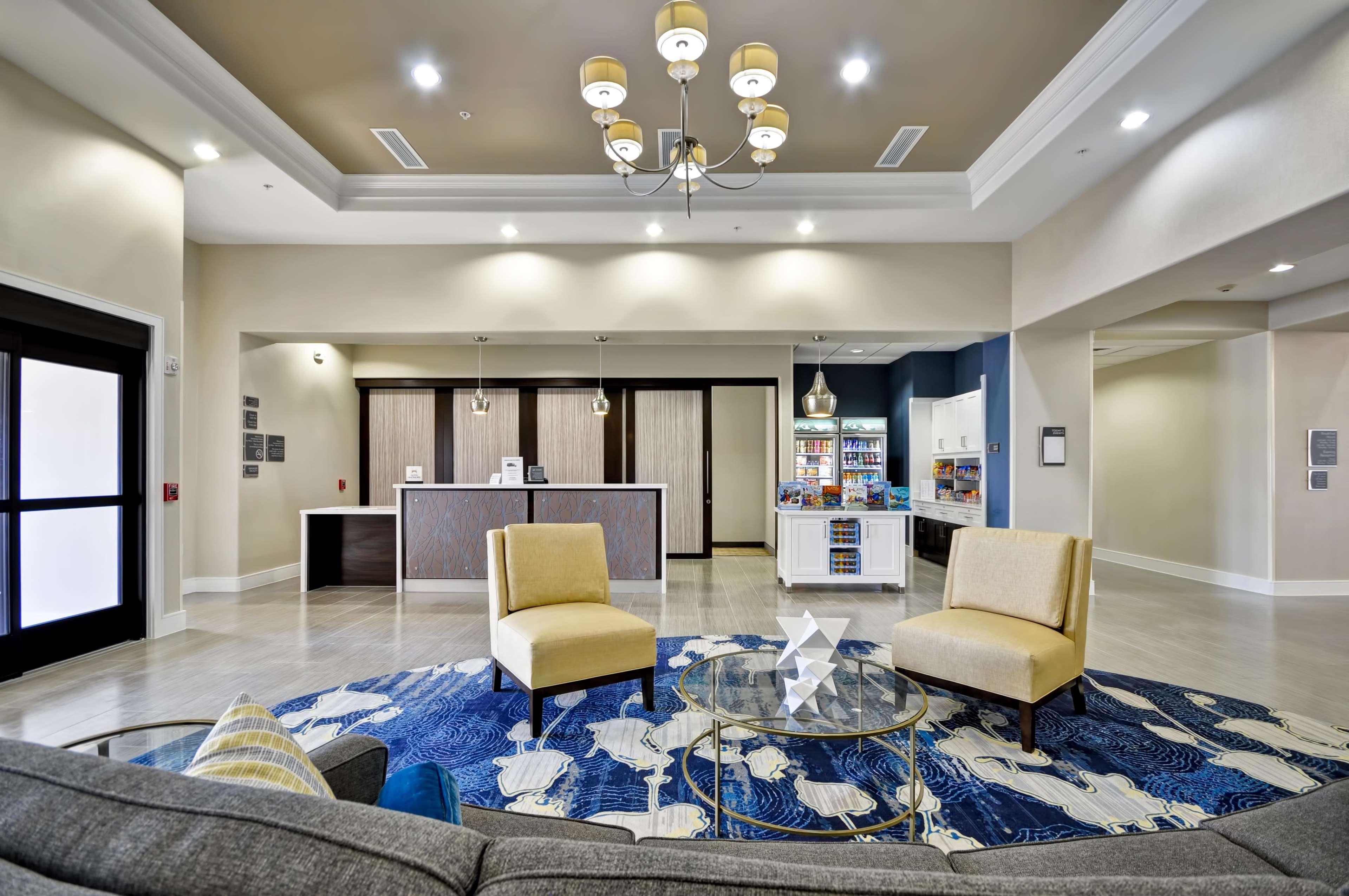 Homewood Suites By Hilton Нью Браунфелс Экстерьер фото