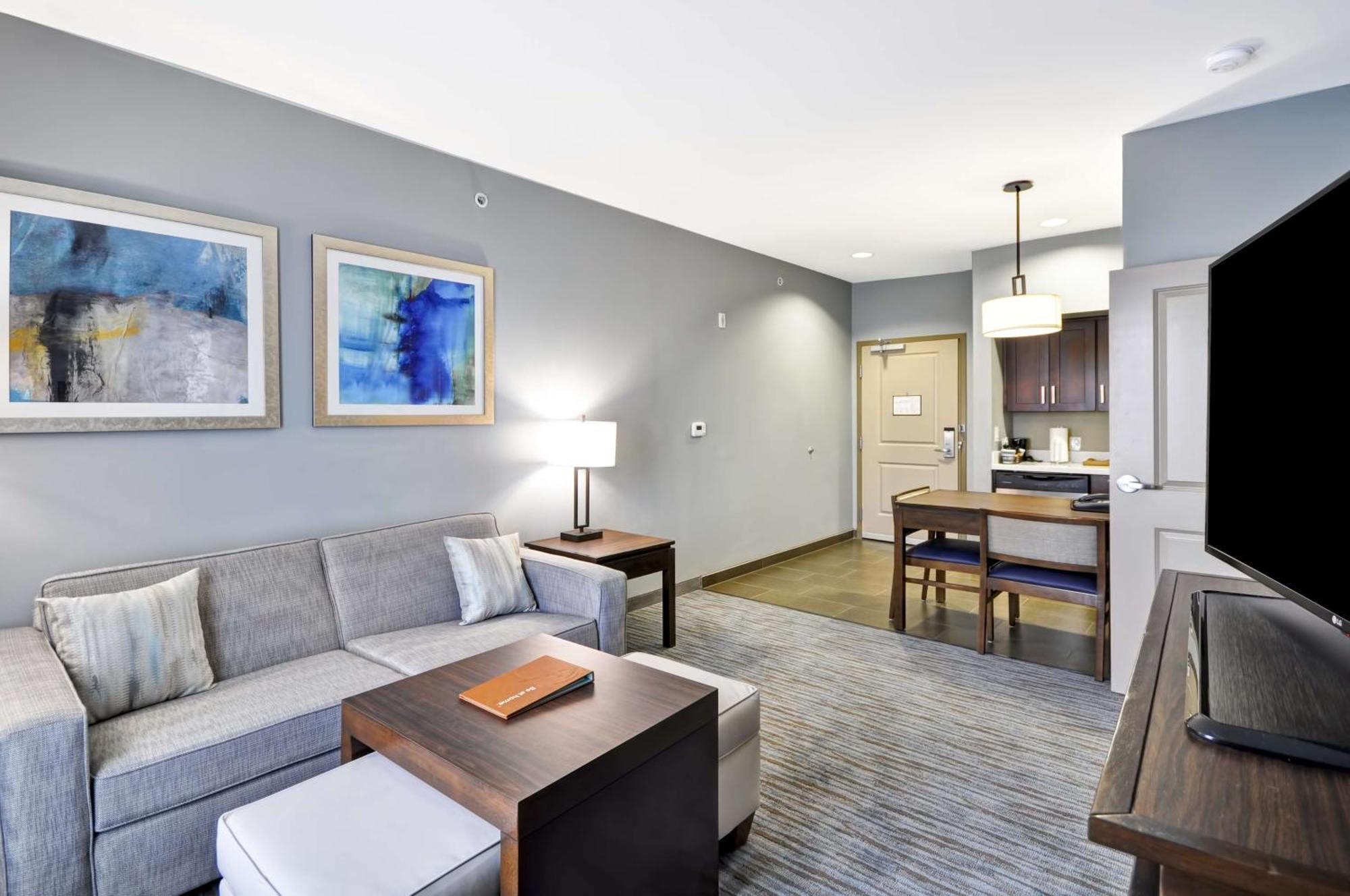 Homewood Suites By Hilton Нью Браунфелс Экстерьер фото