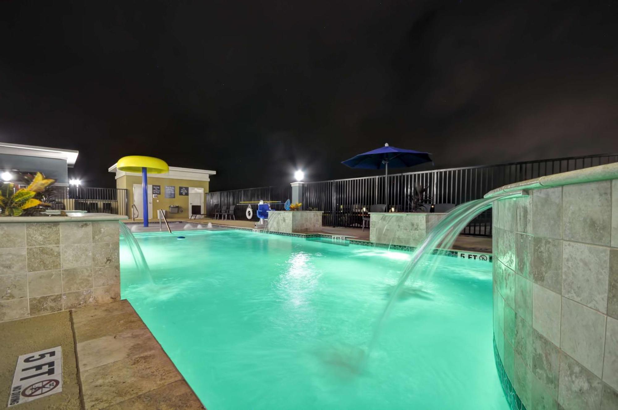 Homewood Suites By Hilton Нью Браунфелс Экстерьер фото